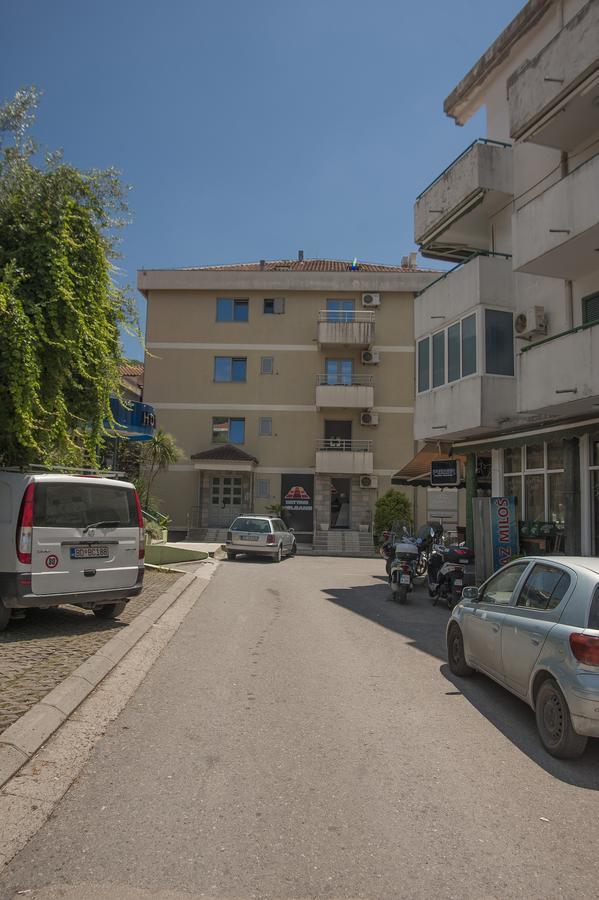 Dobrljanin Lux * Budva