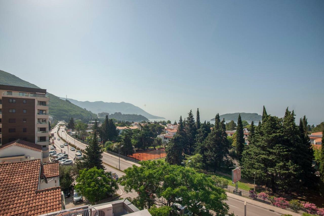 Dobrljanin Lux Budva