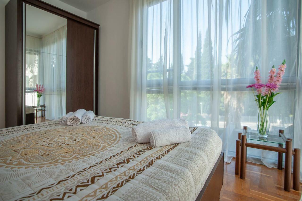 Dobrljanin Lux Budva